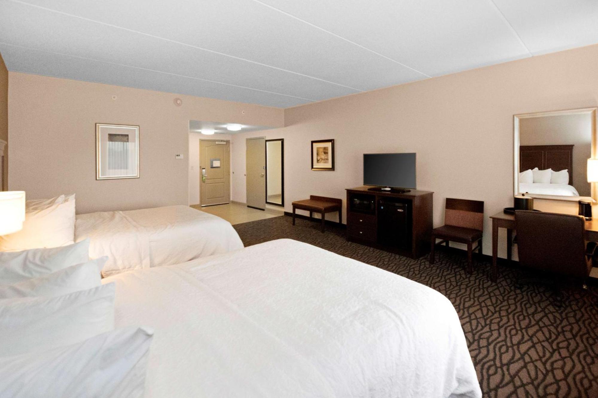 Hampton Inn Butler Buitenkant foto